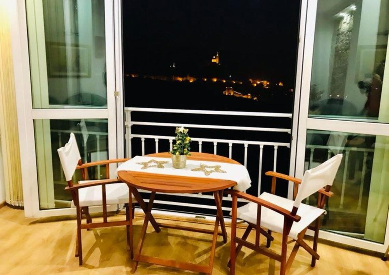 Tsarevets Panoramic Apartments ヴェリコ・タルノヴォ エクステリア 写真